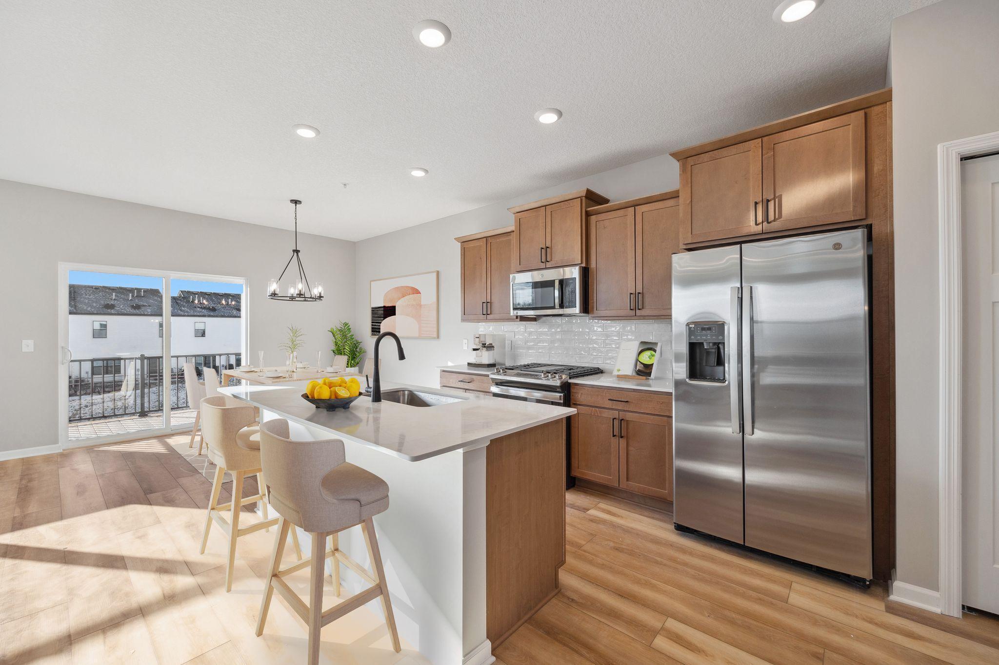 Birchwood Cir, Chaska, MN 55318