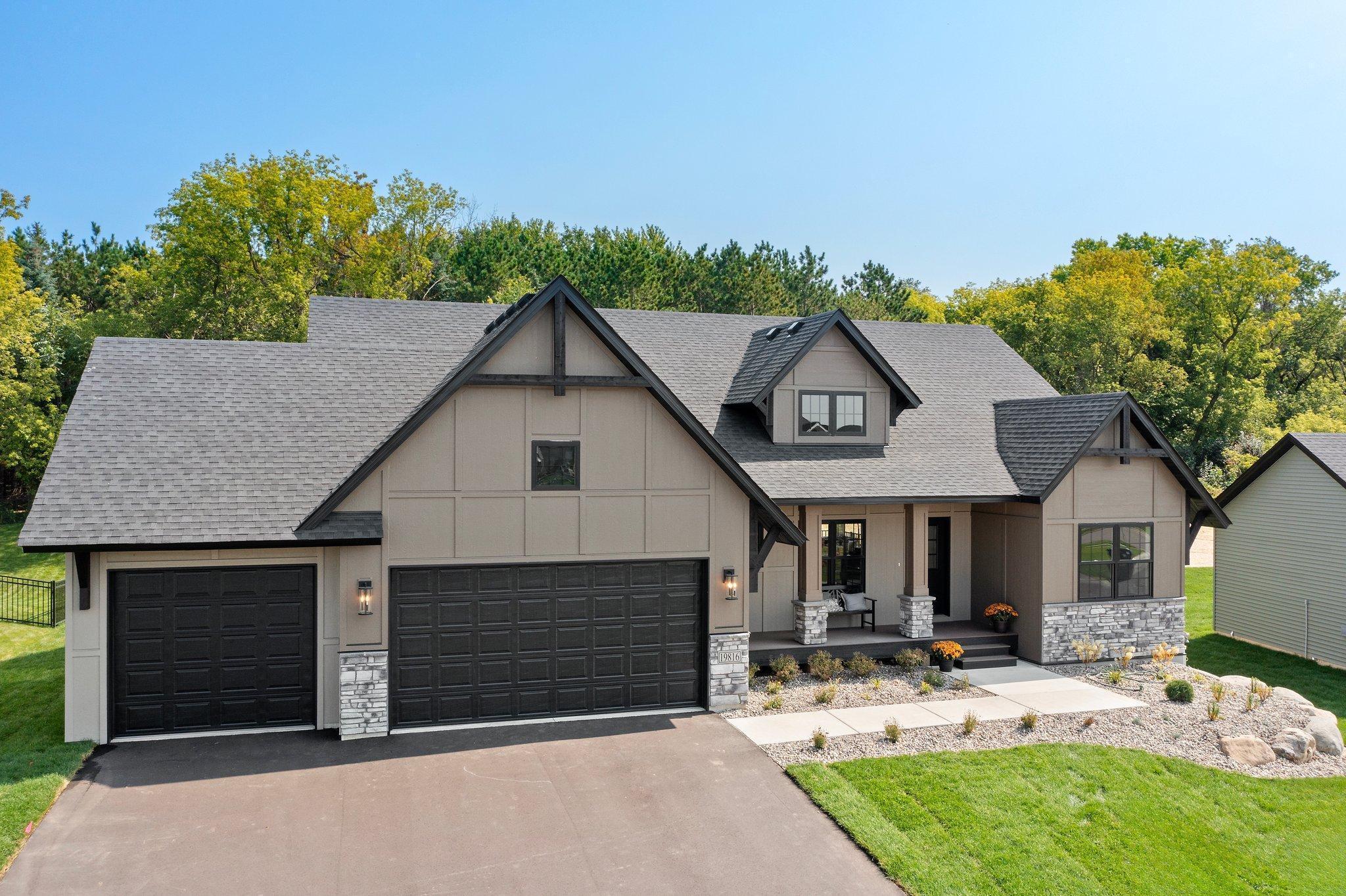 Henning Ave, Lakeville, MN 55044