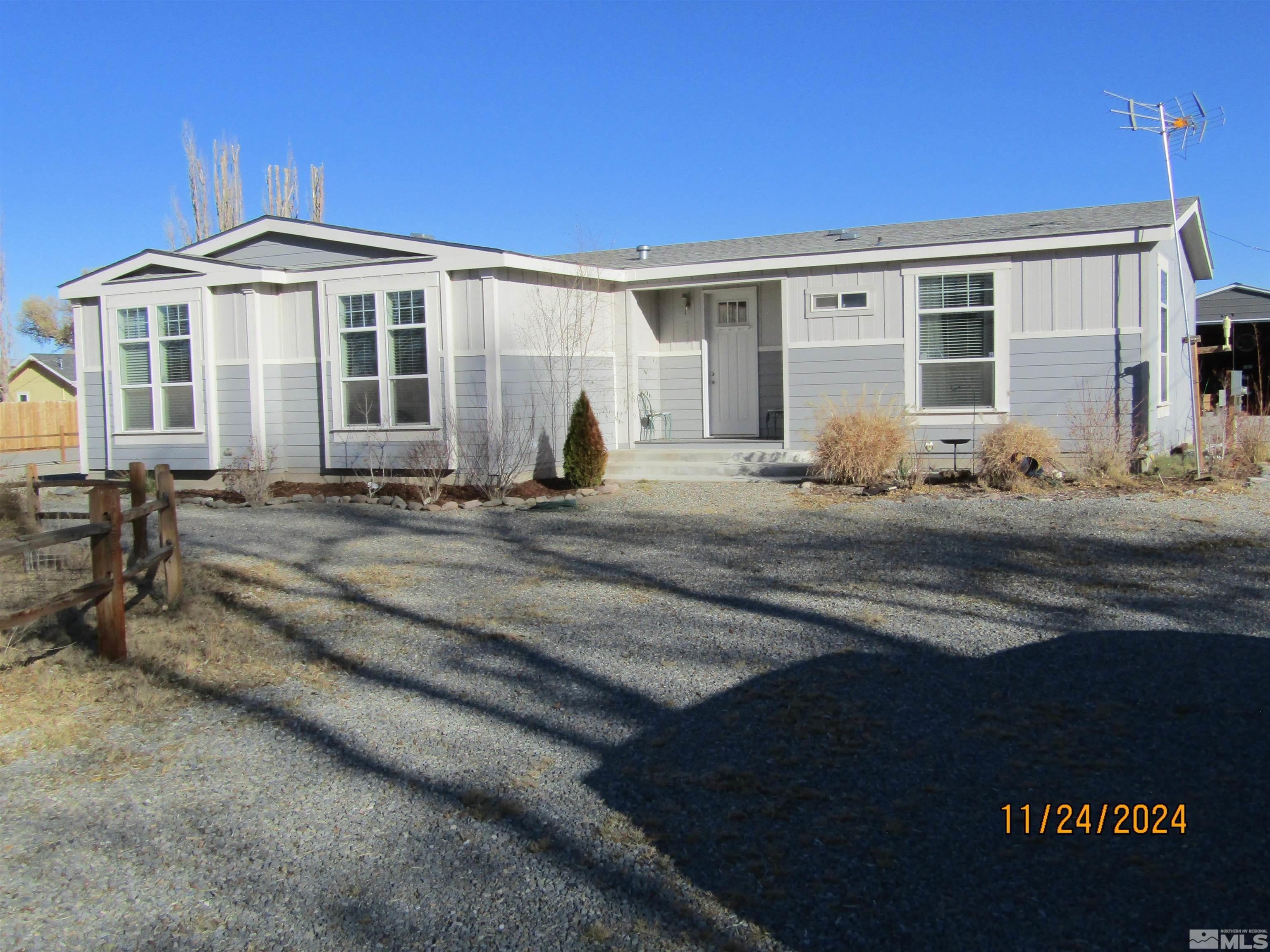 N Oregon St, Yerington, NV 89447