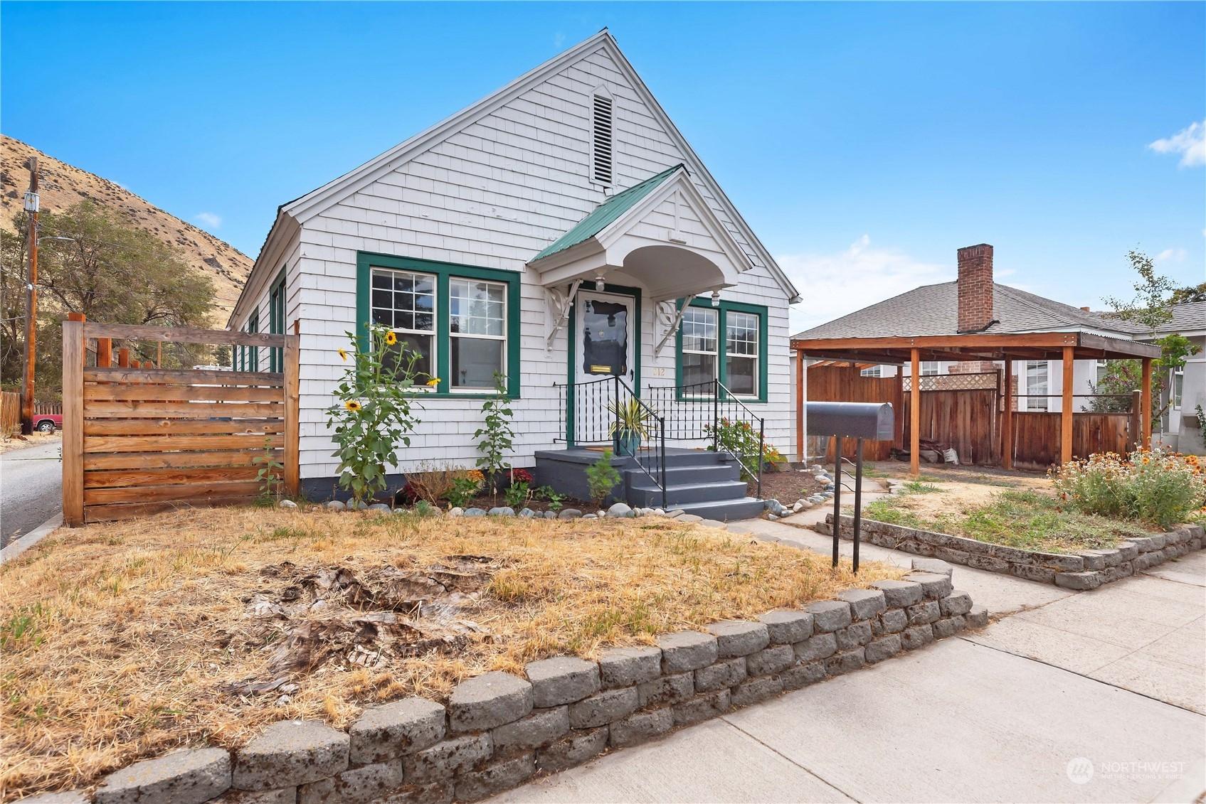 N Douglas St, Cashmere, WA 98815