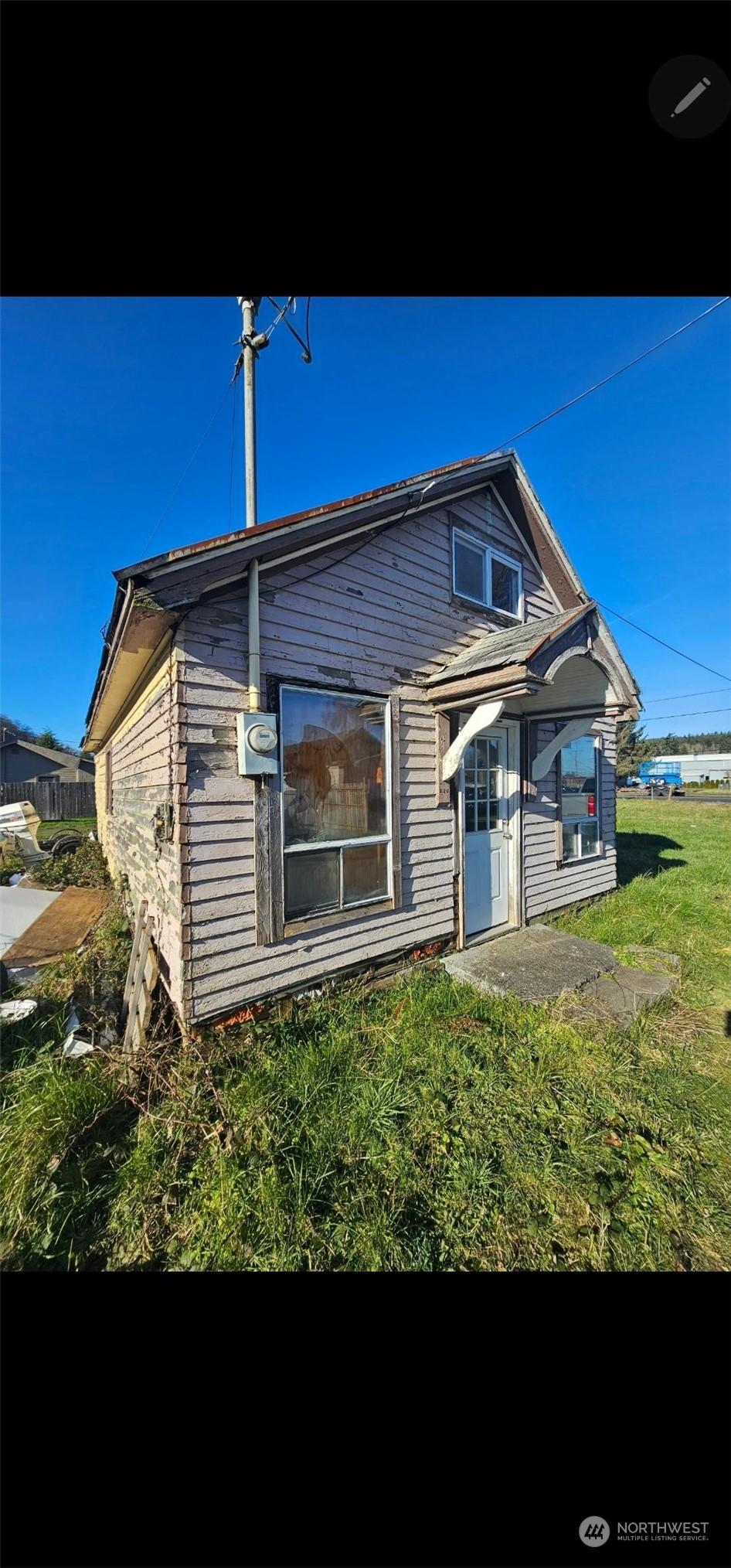 Perry Ave, Hoquiam, WA 98550