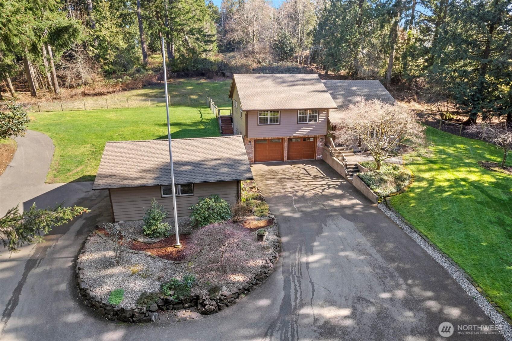 Otis Beach St Ne, Olympia, WA 98516