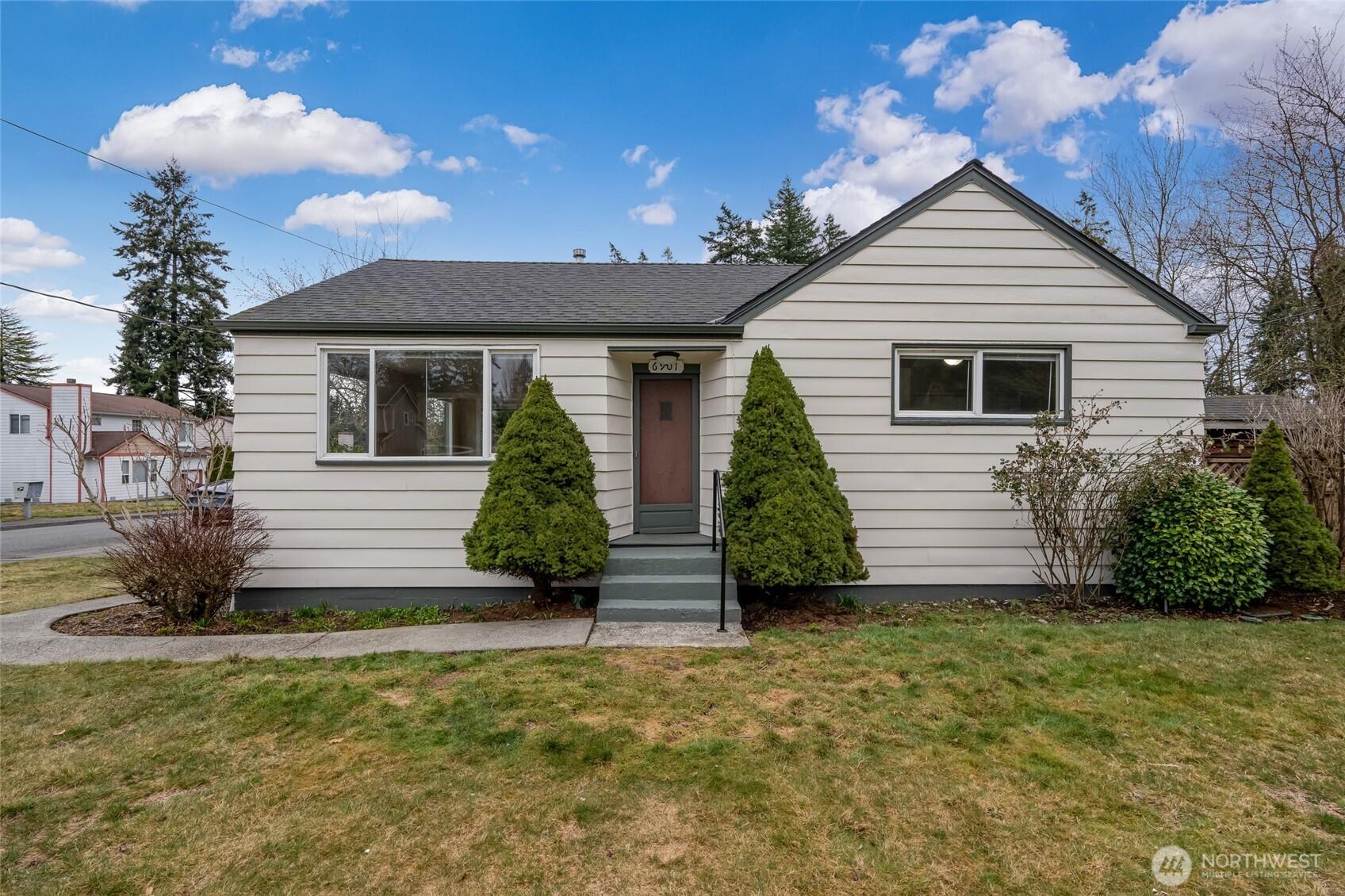 Lower Ridge Rd, Everett, WA 98203