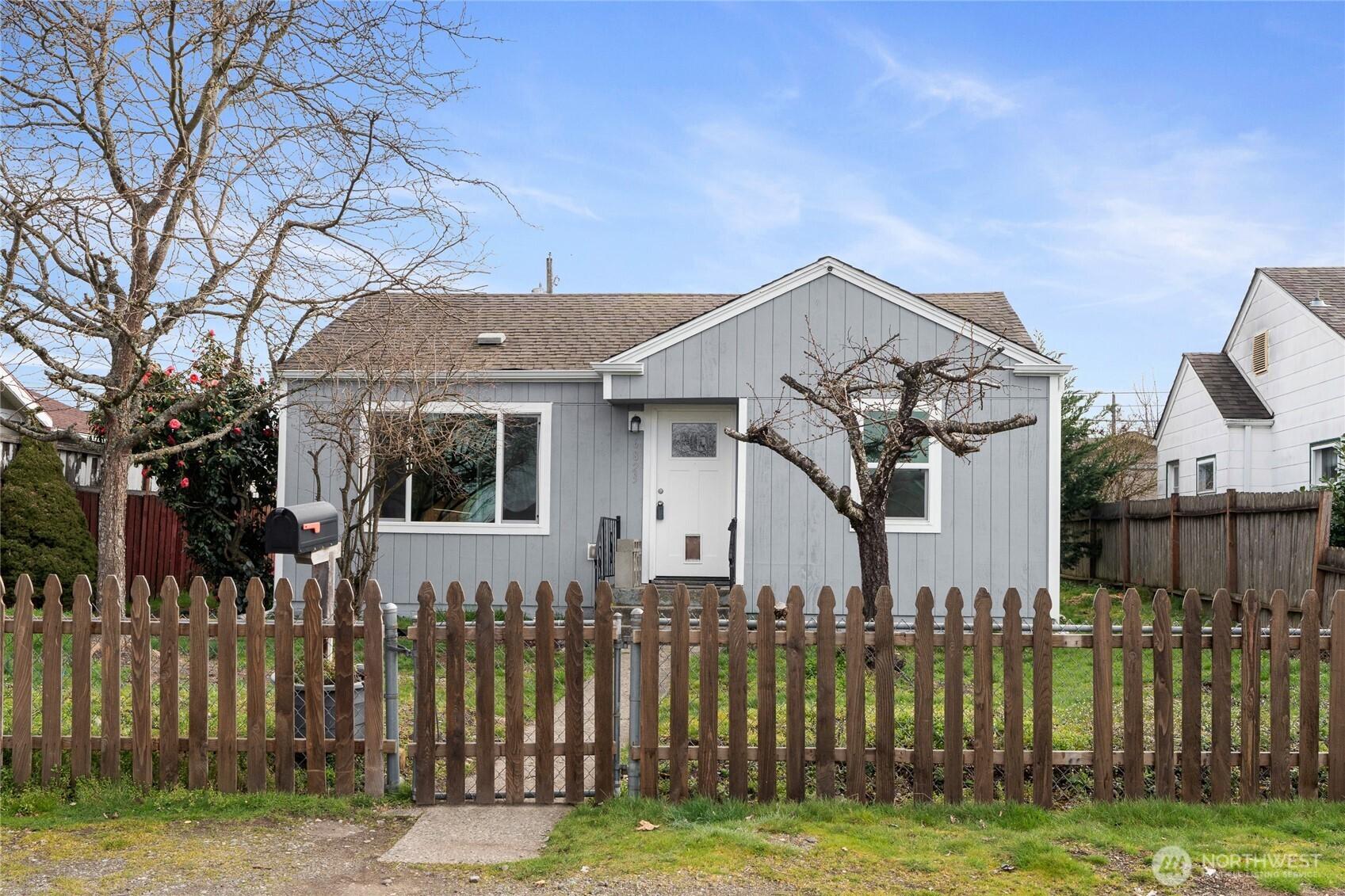 S Clement Ave, Tacoma, WA 98409