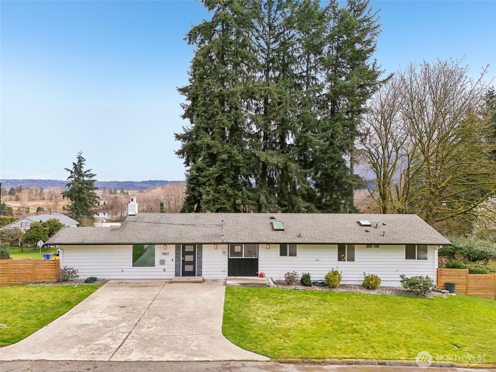 S 3rd Ave, Everett, WA 98203