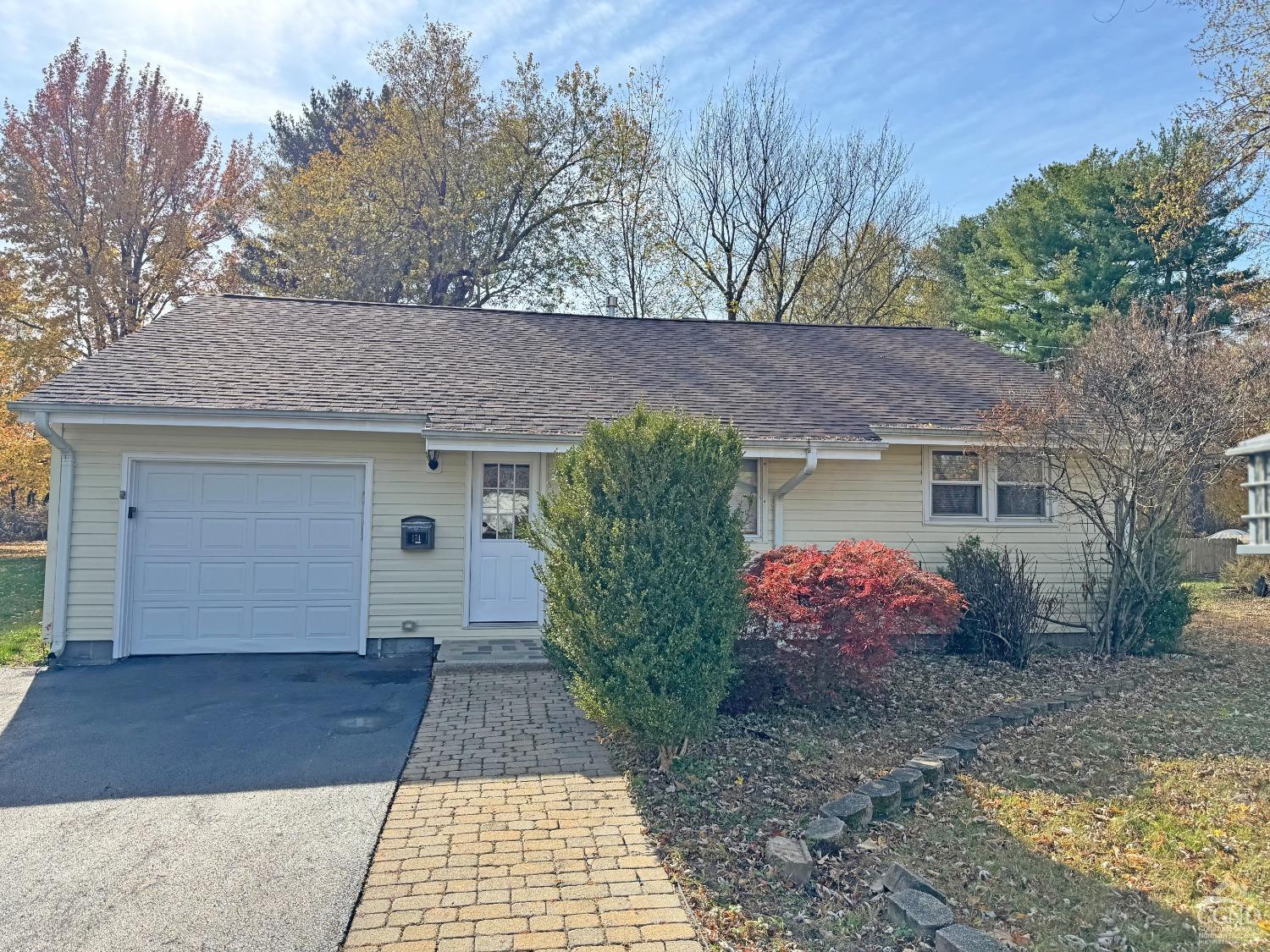 Grandview Ave, Catskill, NY 12414