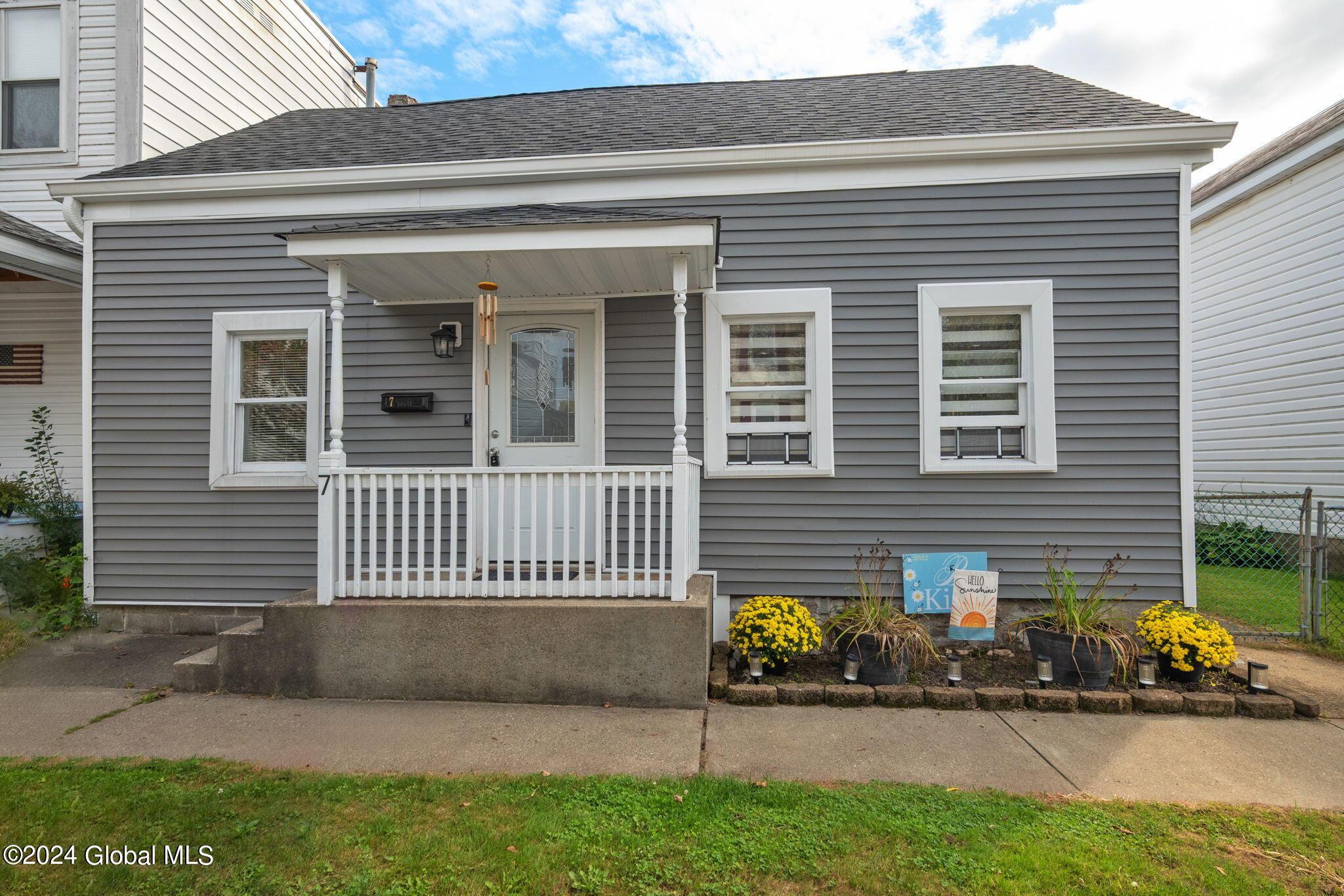 1st St, Waterford, NY 12188