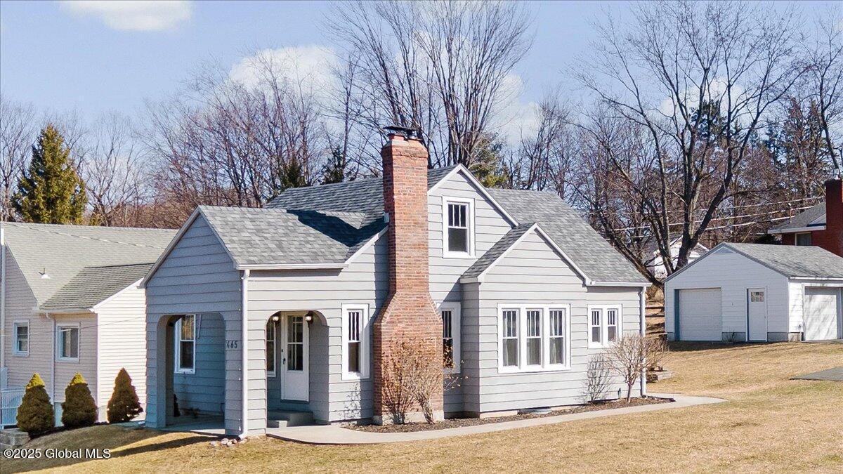 N Greenbush Rd, Rensselaer, NY 12144