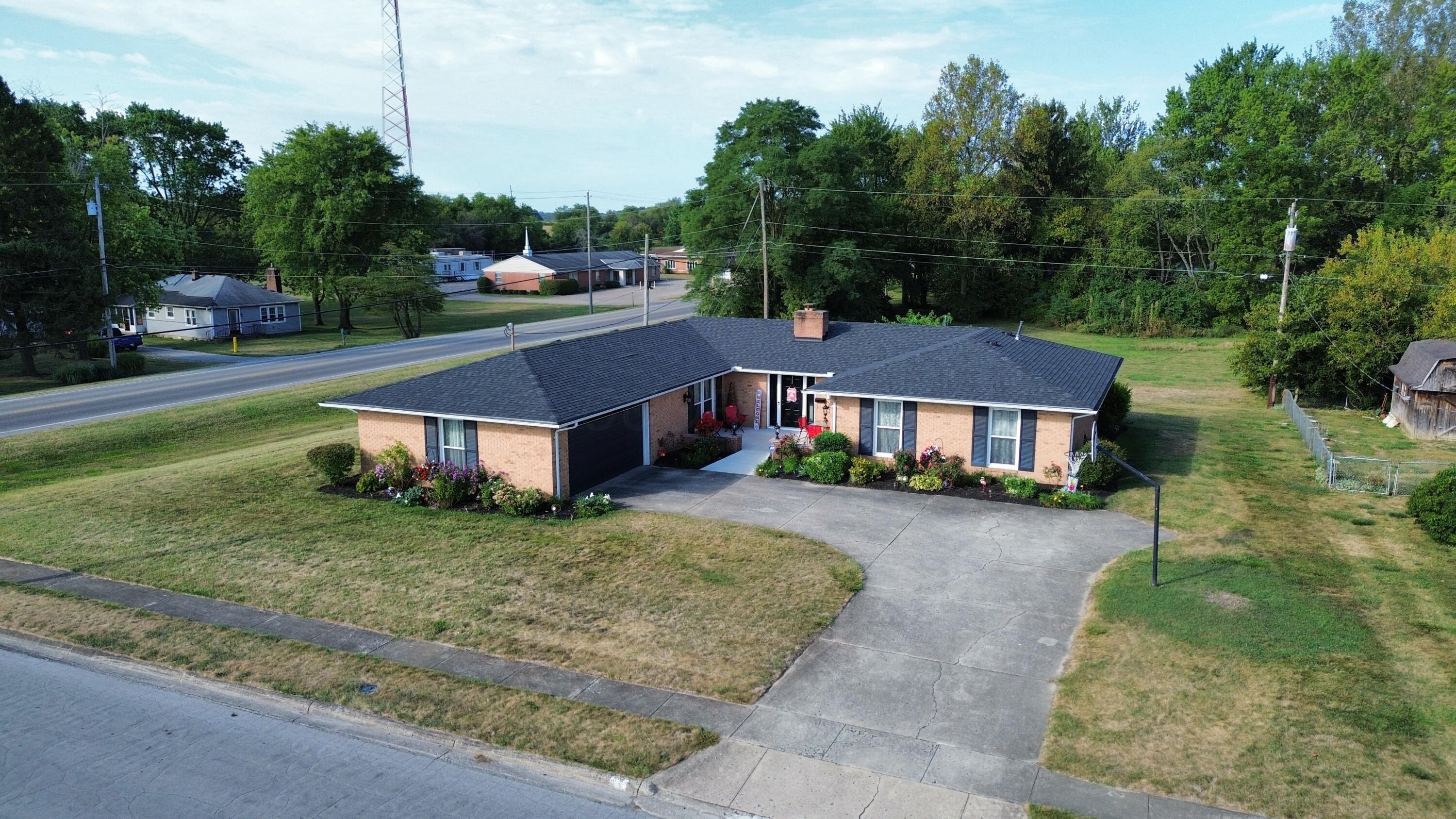 Flax Dr, London, OH 43140