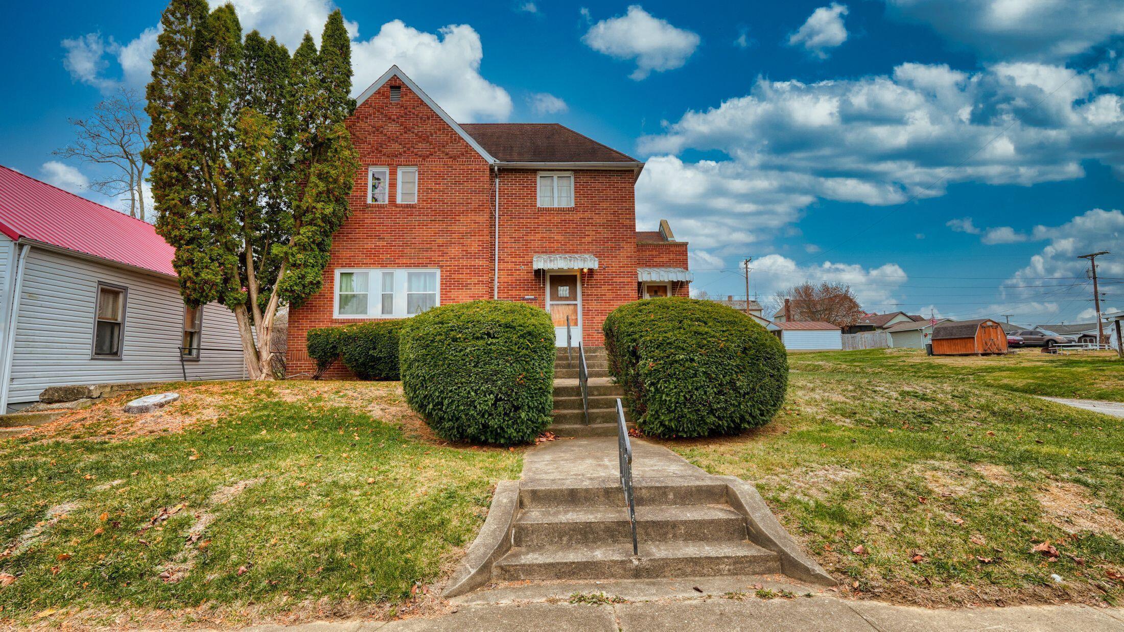 S 5th St, Byesville, OH 43723
