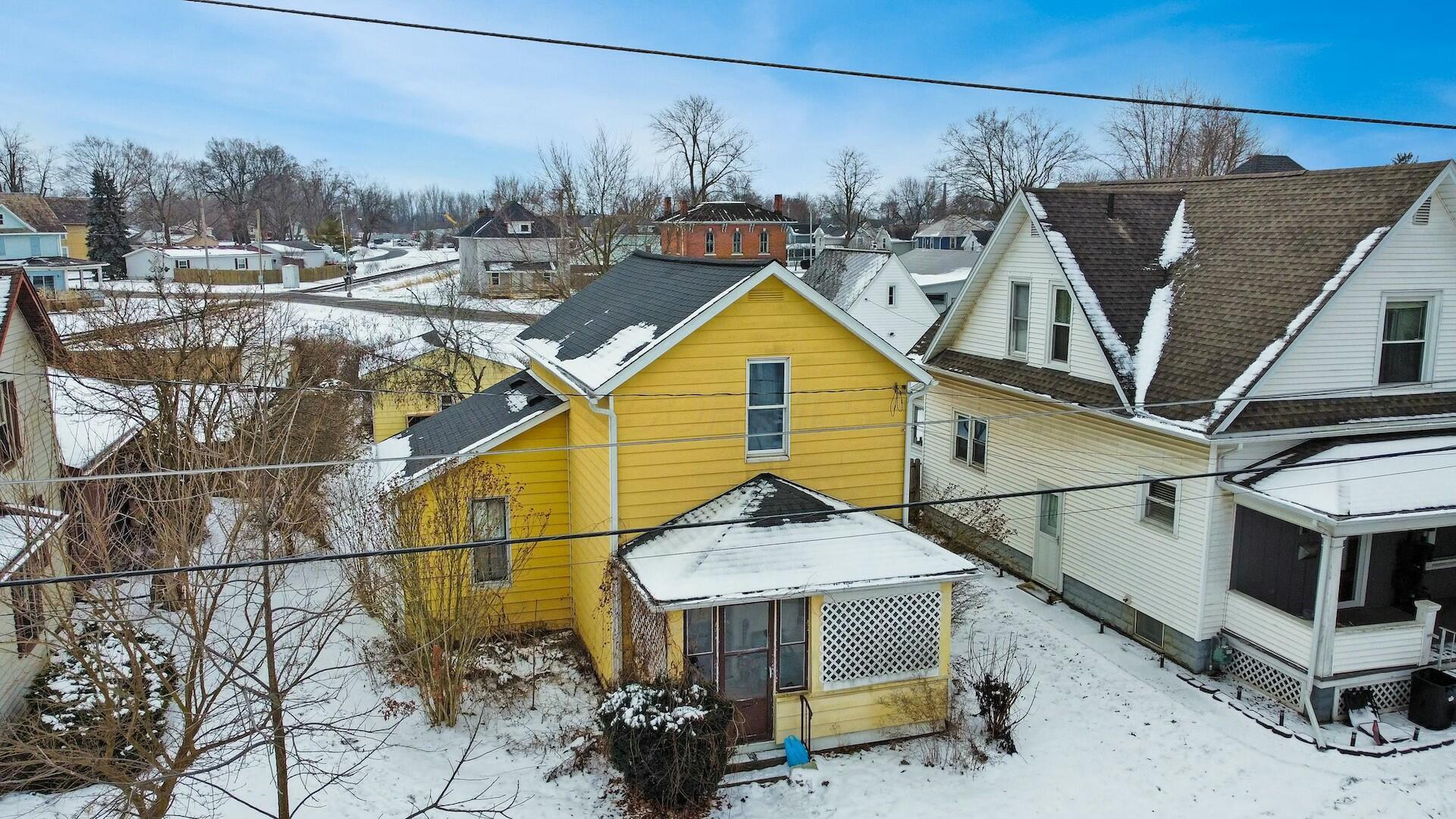 E Oakwood Ave, Bucyrus, OH 44820
