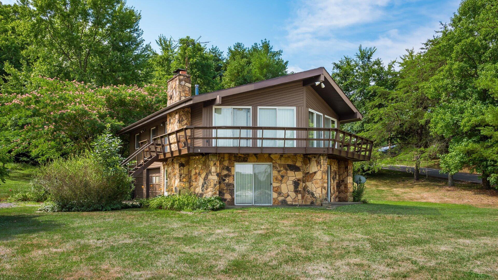 Seneca Lake Rd, Quaker City, OH 43773