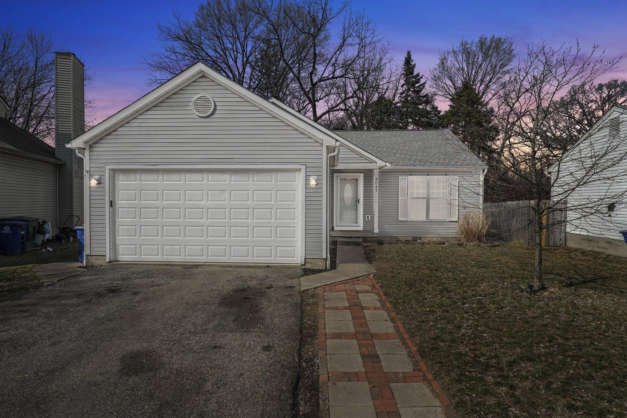 Stonebluff Dr, Columbus, OH 43232