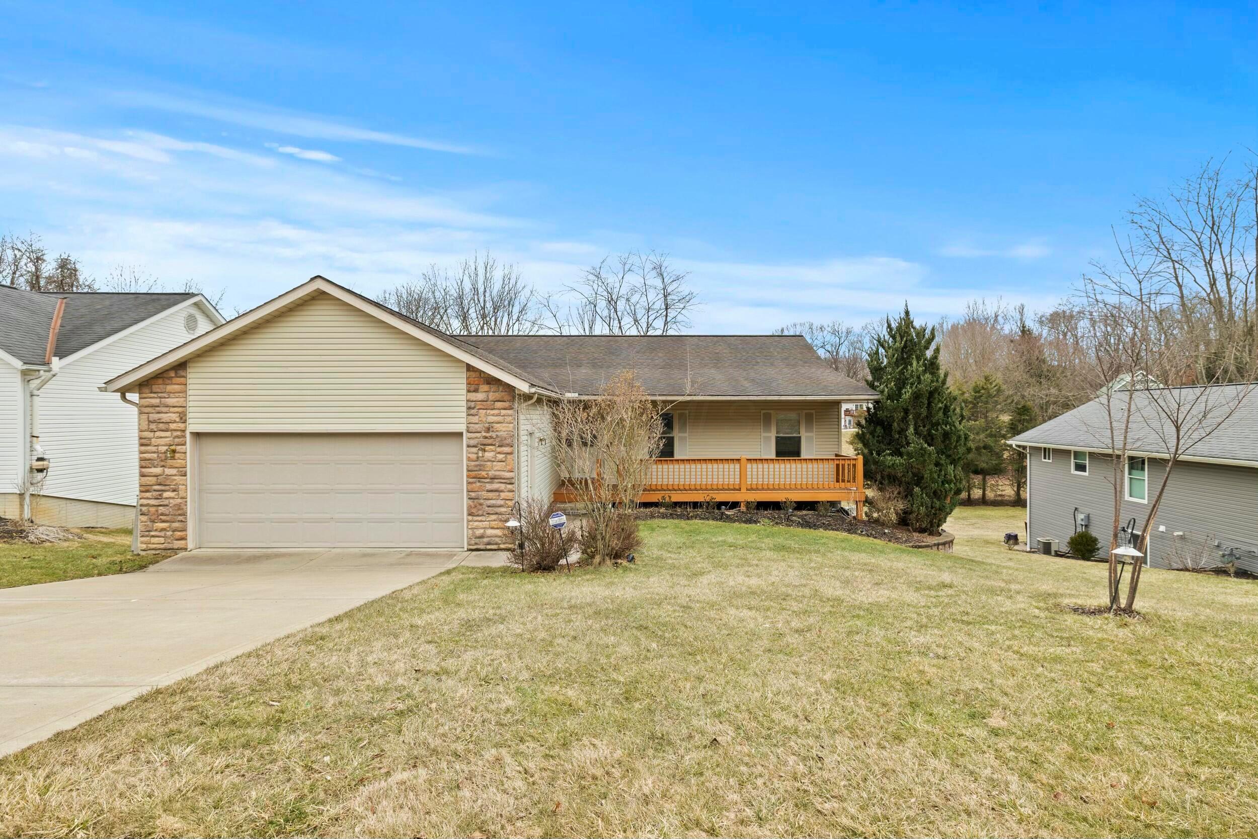 Heatherwood Dr, Howard, OH 43028