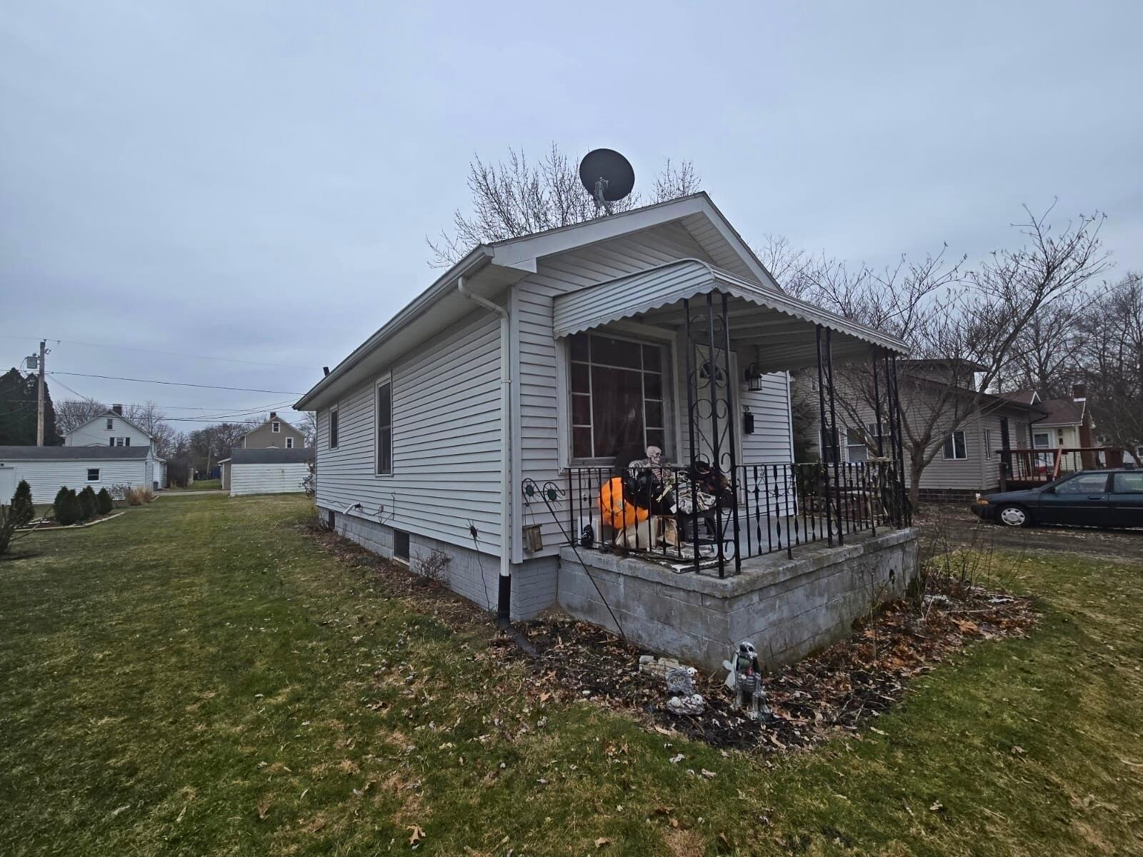 W Vermont Ave, Sebring, OH 44672
