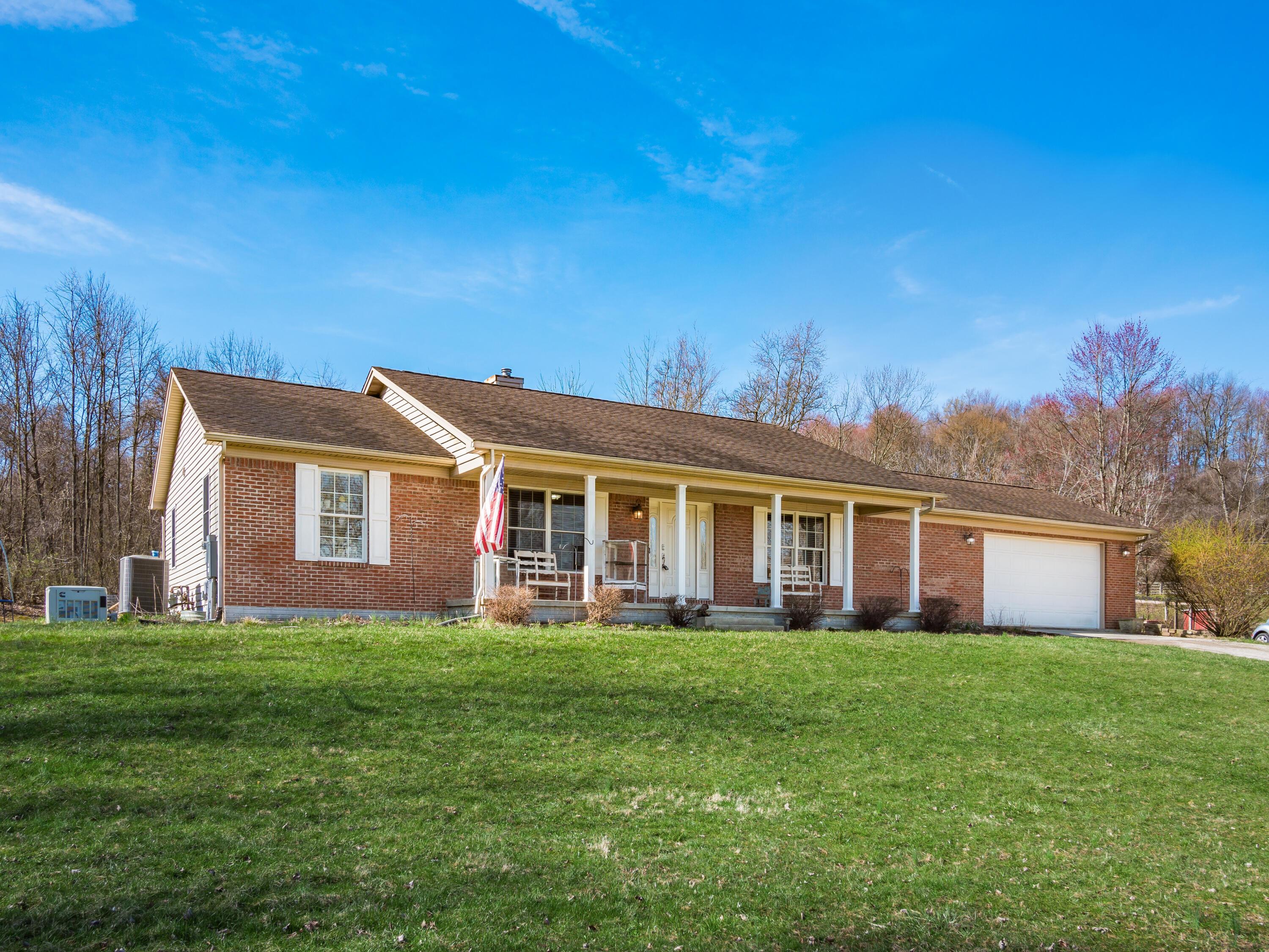 Somerset Rd, Thornville, OH 43076