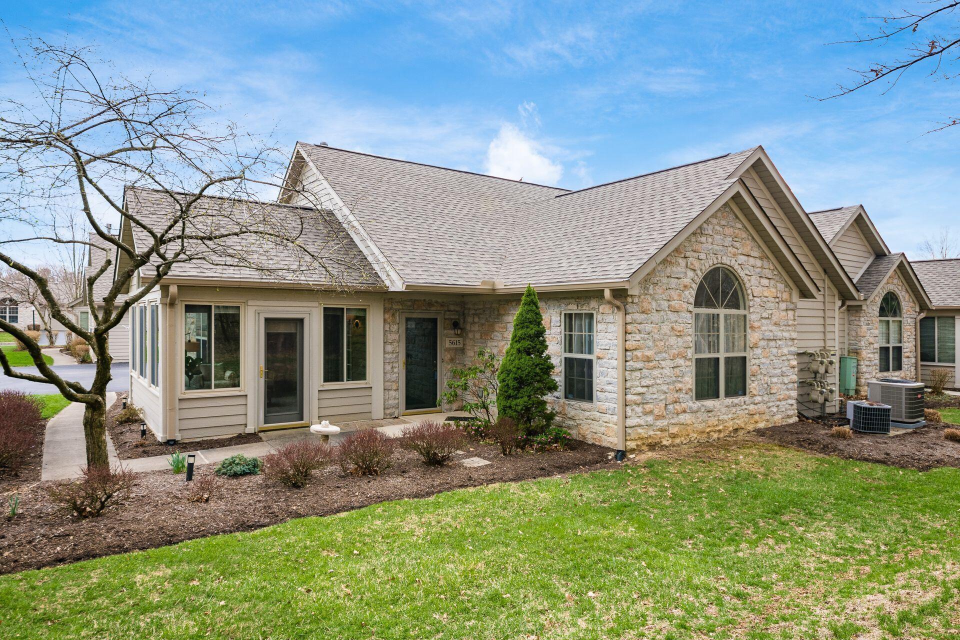 Meadowood Ln, Westerville, OH 43082