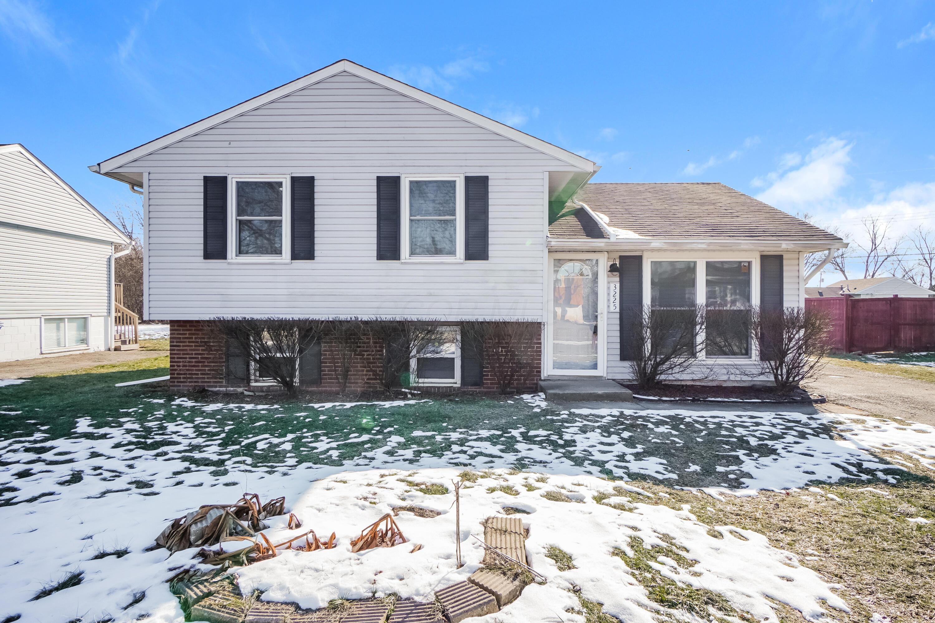 Chelford Dr, Columbus, OH 43219
