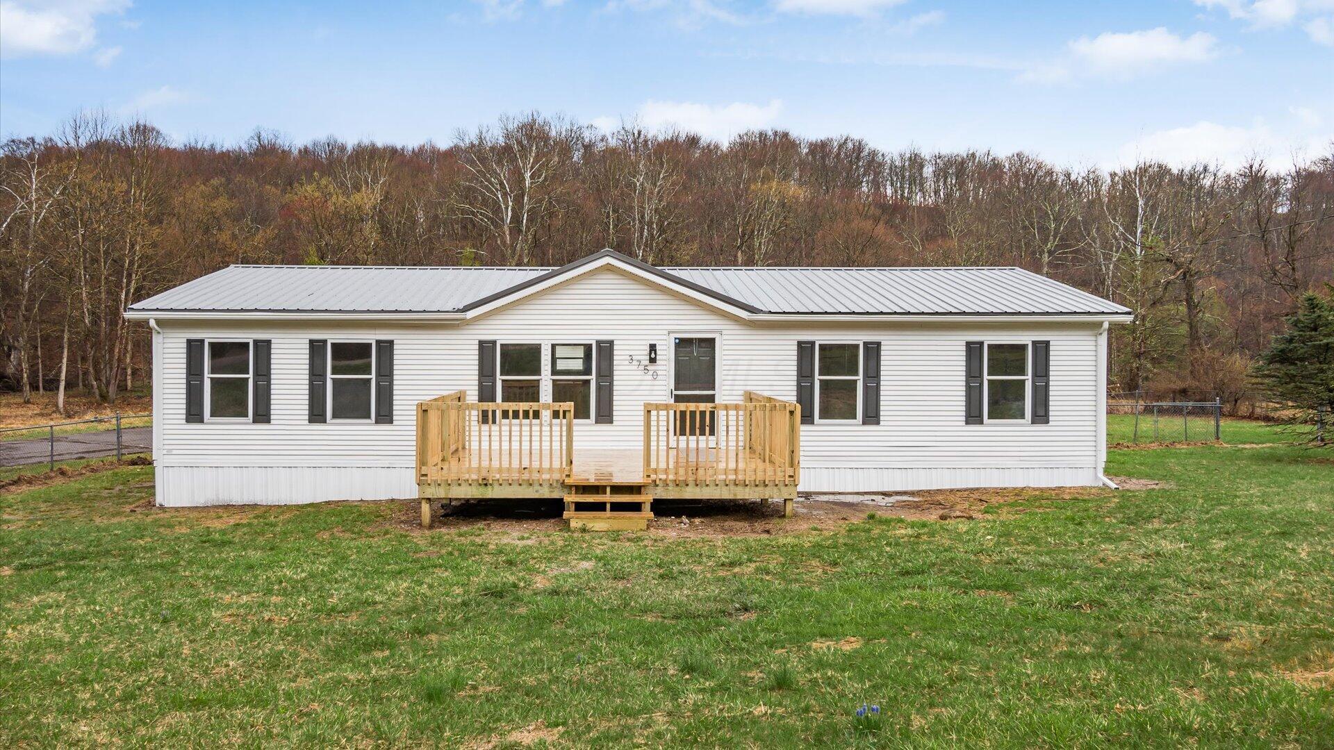 Cannelville Rd, Roseville, OH 43777