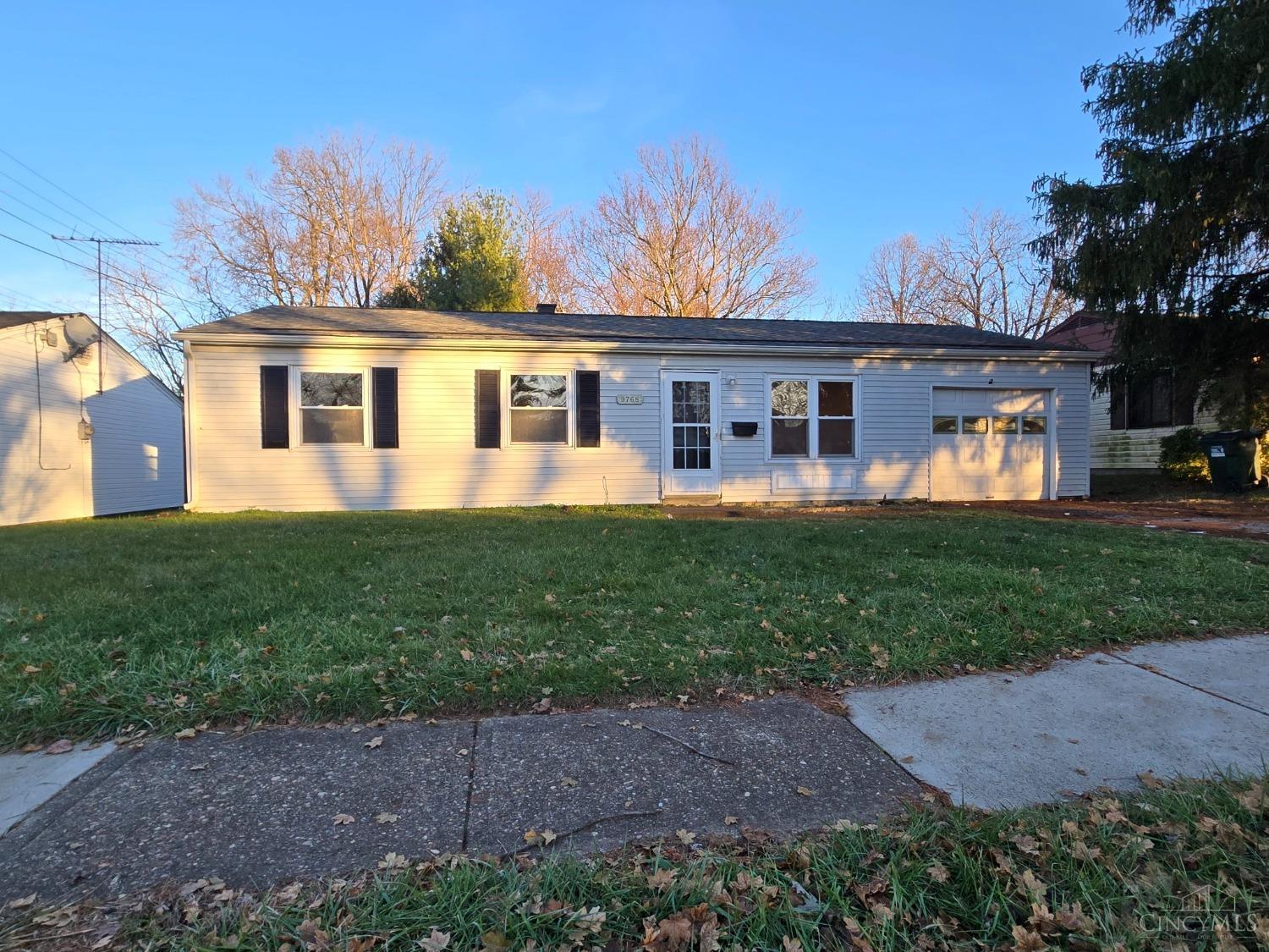 Loralinda Dr, Cincinnati, OH 45251