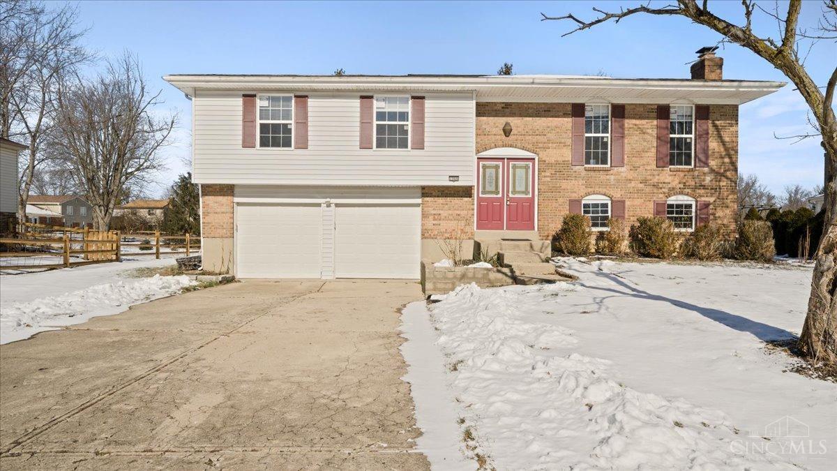 Manor Dr, West Chester, OH 45069