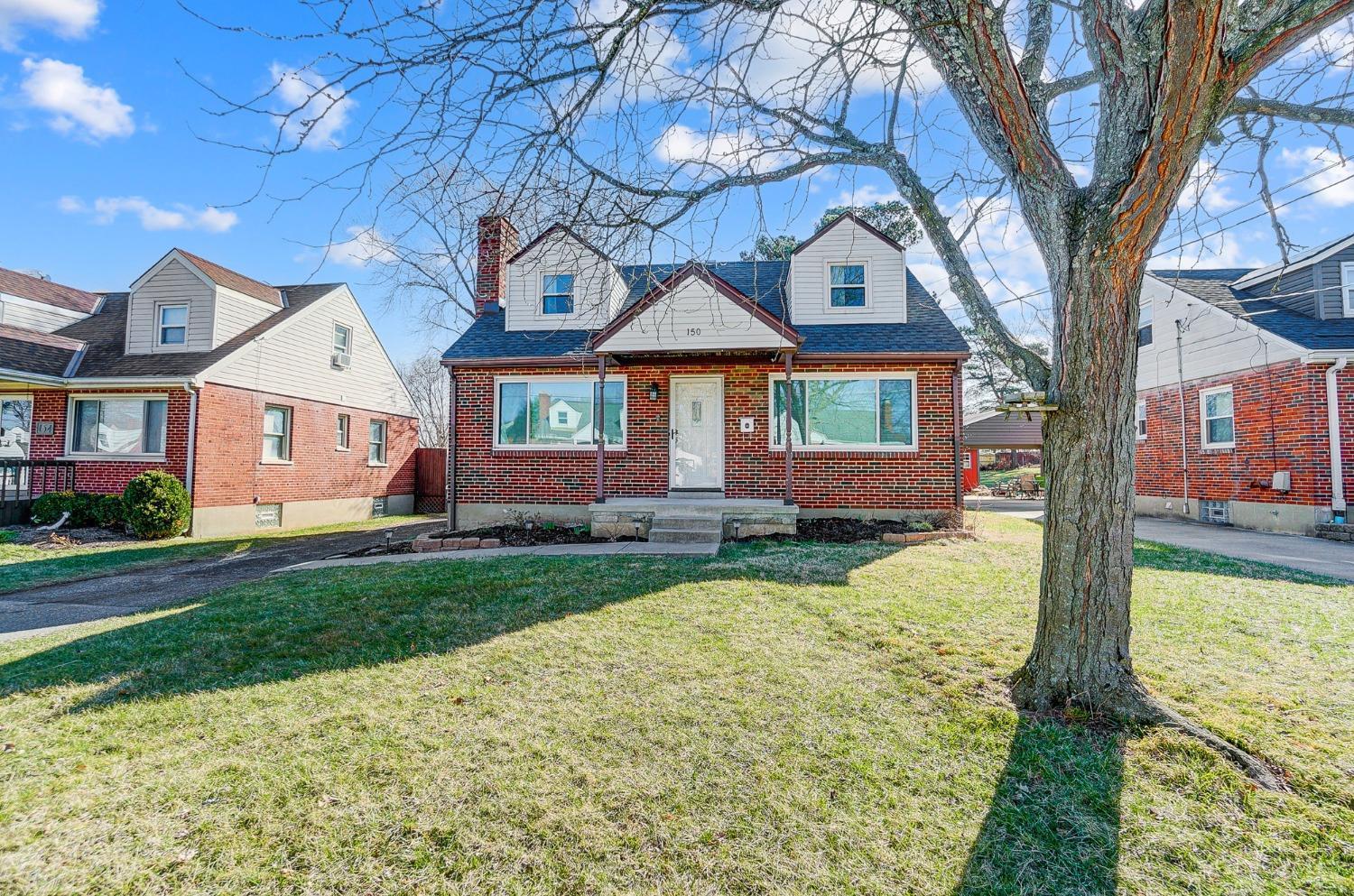 E Crest Dr, Cincinnati, OH 45215