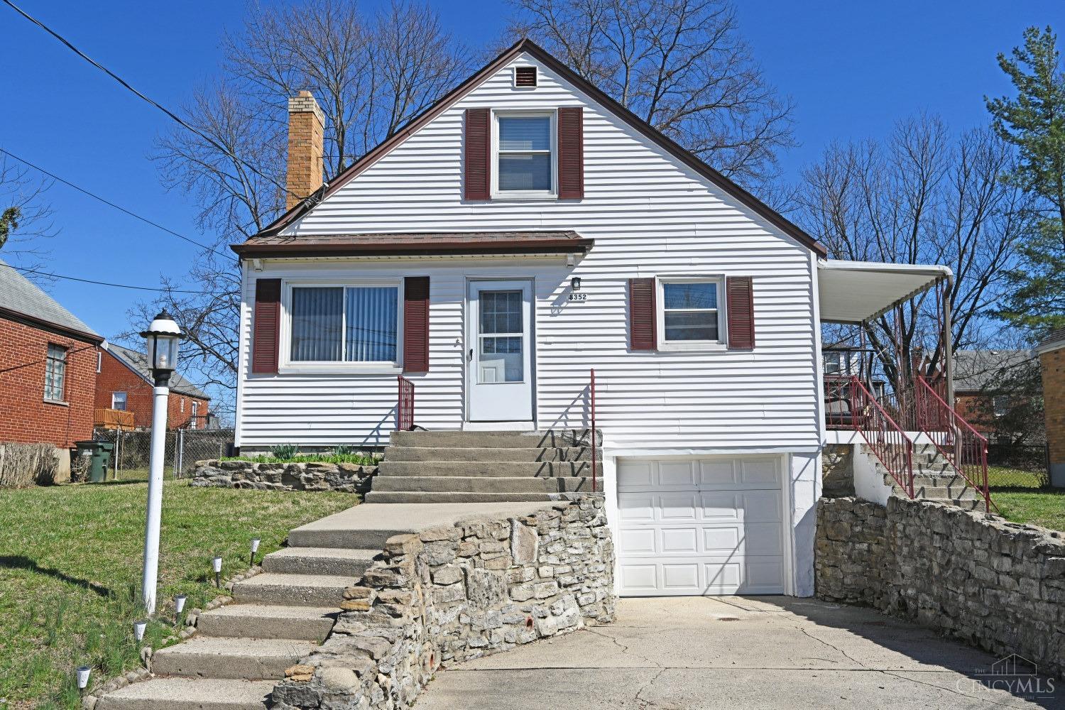 Jackies Dr, Cincinnati, OH 45239