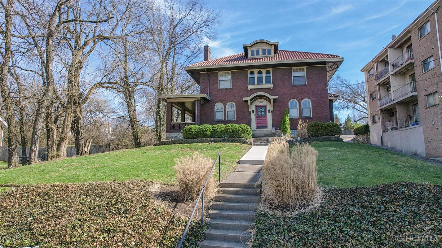 Montgomery Rd, Cincinnati, OH 45212