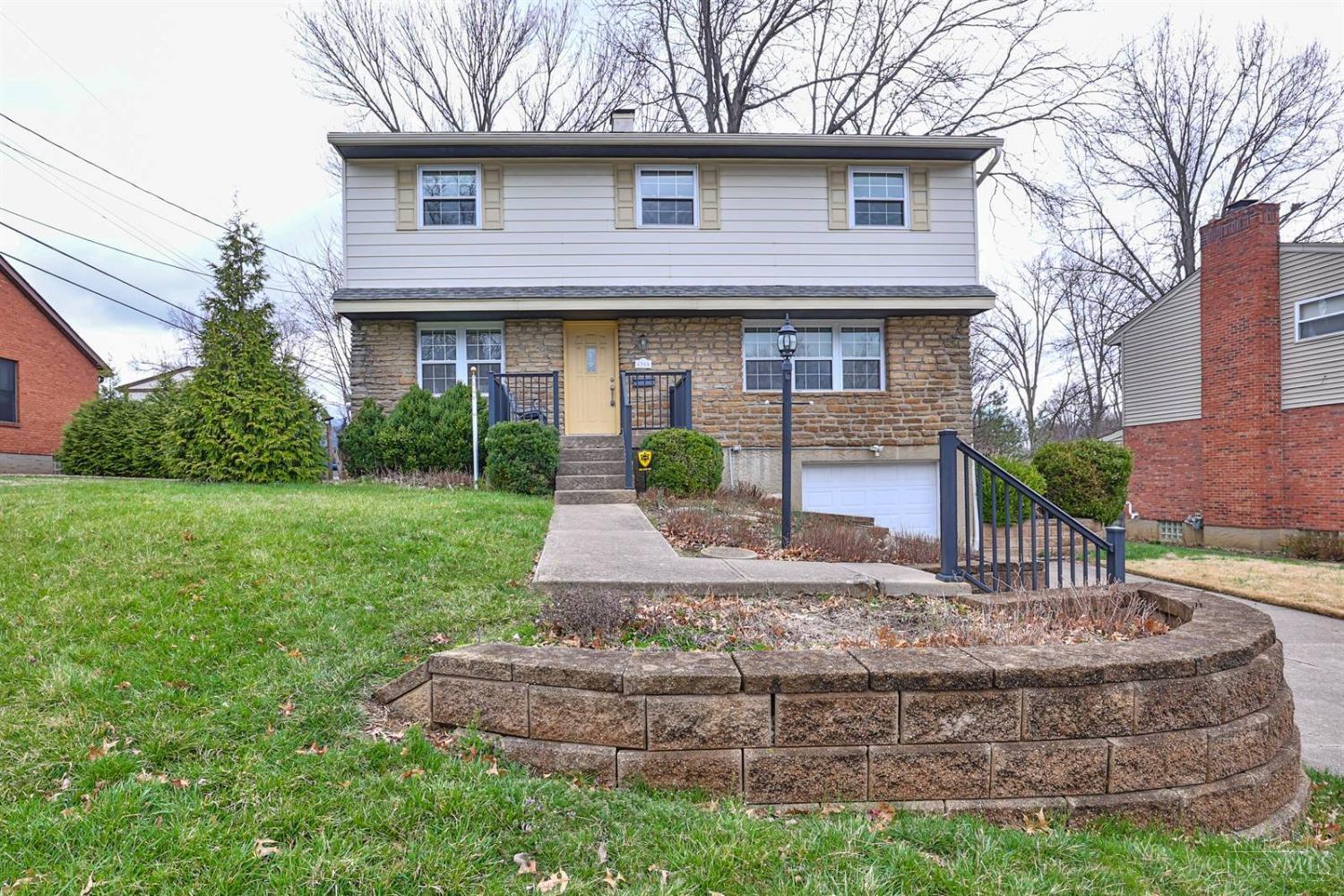 Sharlene Dr, Cincinnati, OH 45248