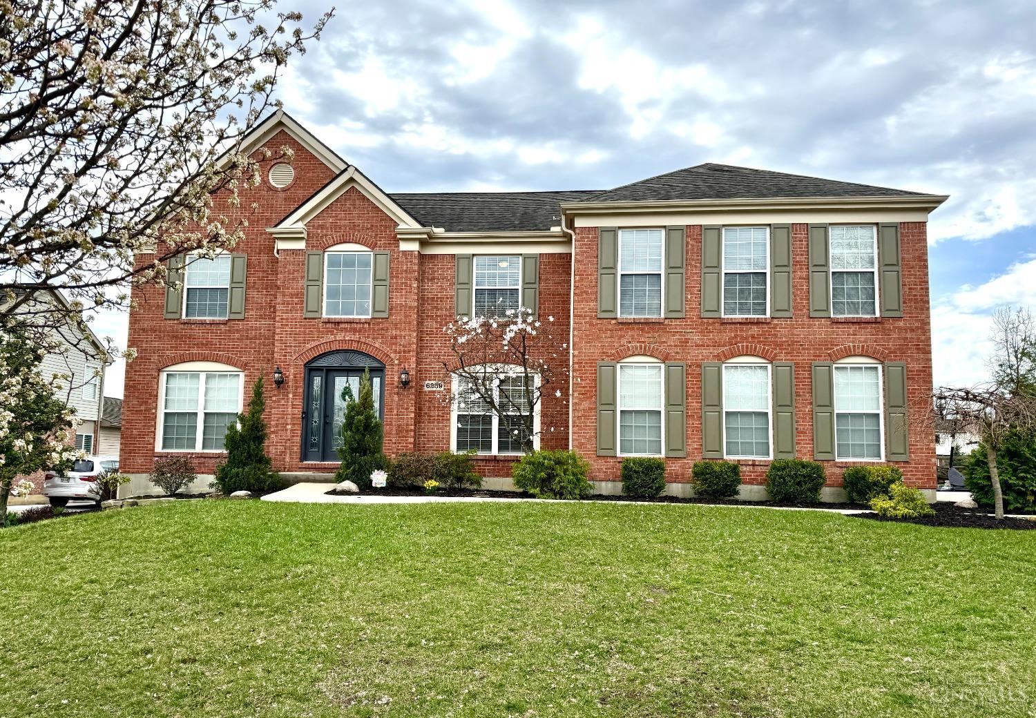 Hedgerow Dr, West Chester, OH 45069