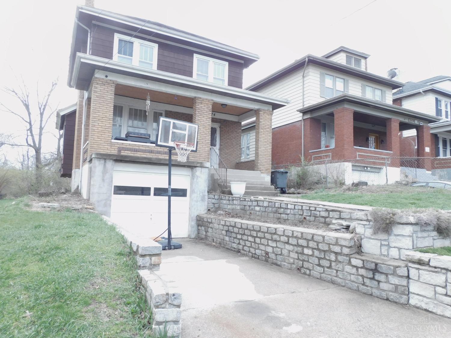 Hermosa Ave, Cincinnati, OH 45238