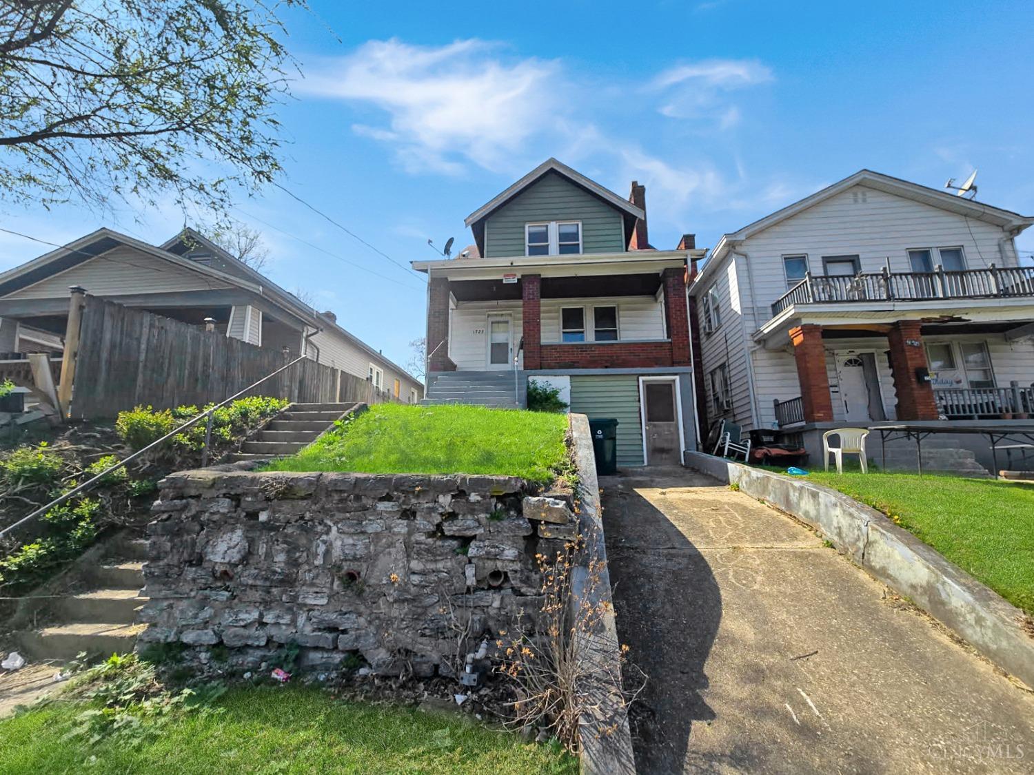 1st Ave, Cincinnati, OH 45205