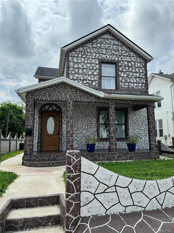 Hart St, Dayton, OH 45404
