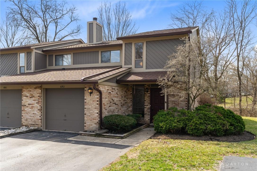 Hidden Valley Ct, Fairborn, OH 45324