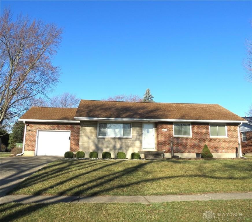 Hall Ave, Sidney, OH 45365