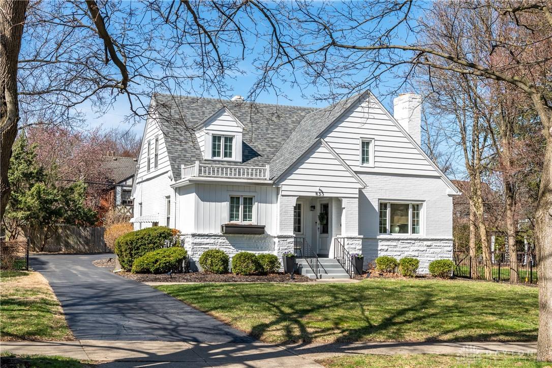 Hathaway Rd, Oakwood, OH 45419