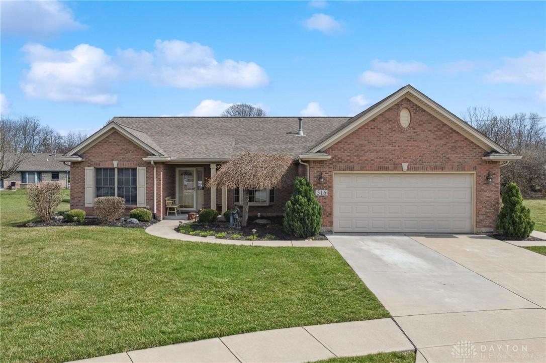 Millwood Meadows Dr, Englewood, OH 45322