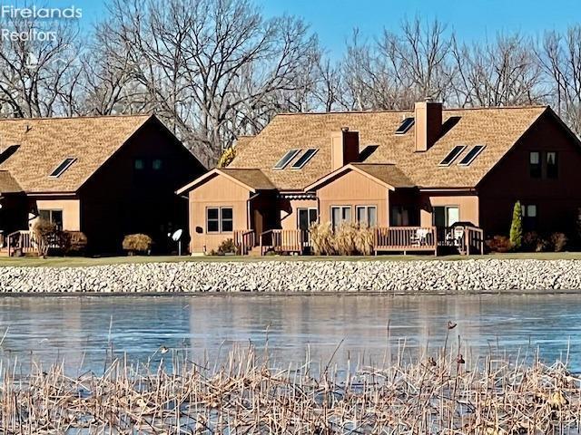 N Harbors End Dr, Port Clinton, OH 43452
