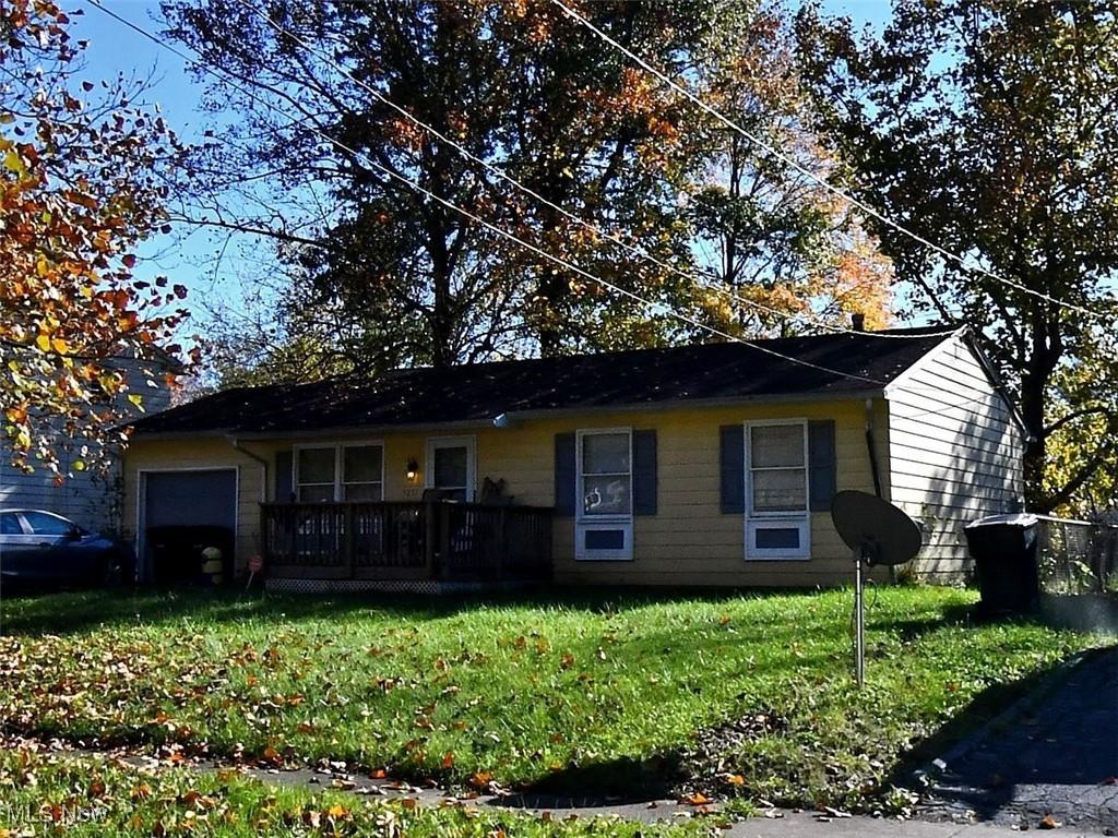 Williamsburg St Nw, Warren, OH 44485