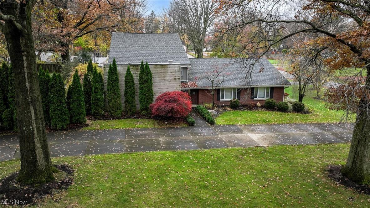 Delaware Ave, Akron, OH 44303
