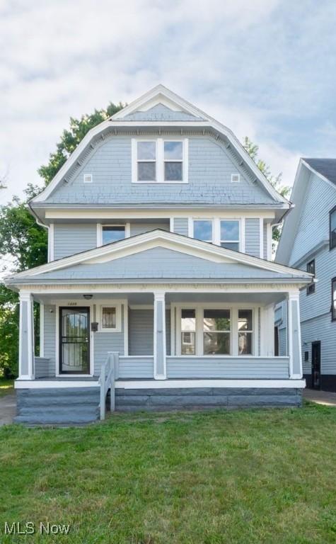 Melbourne Rd, East Cleveland, OH 44112