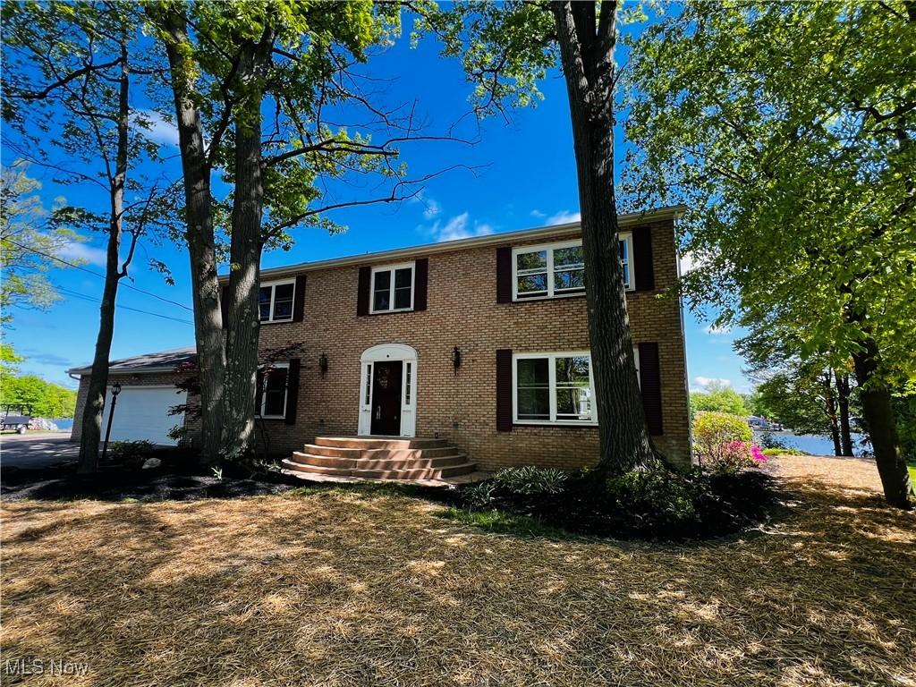 Eagle Pt, Roaming Shores, OH 44084