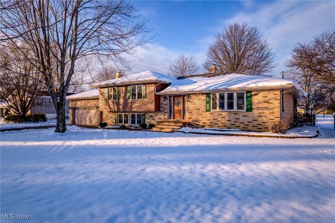Kathleen Dr, Jefferson, OH 44047