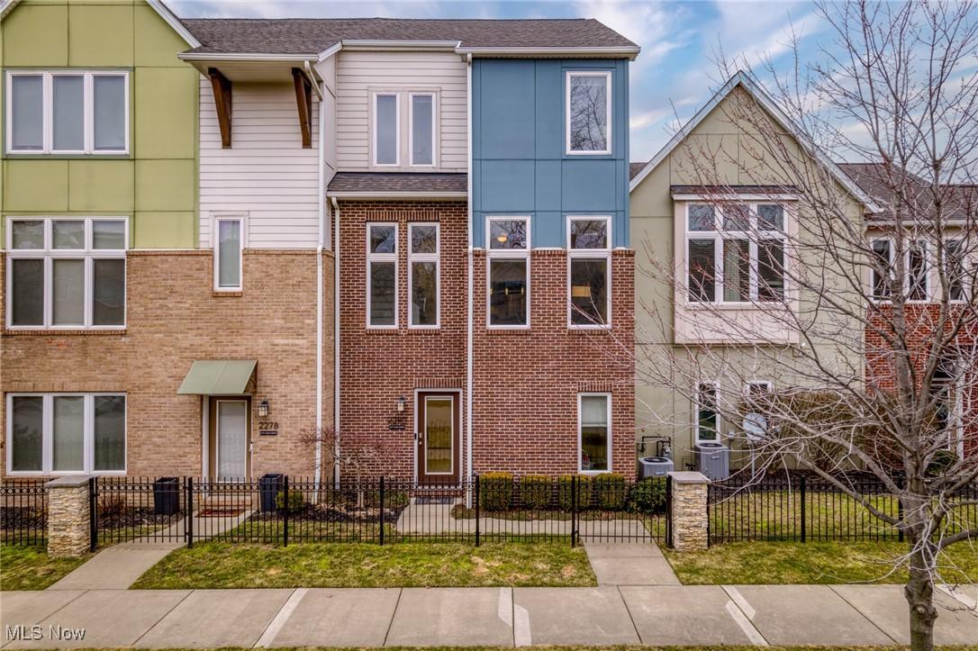 City View Dr, Cleveland, OH 44113