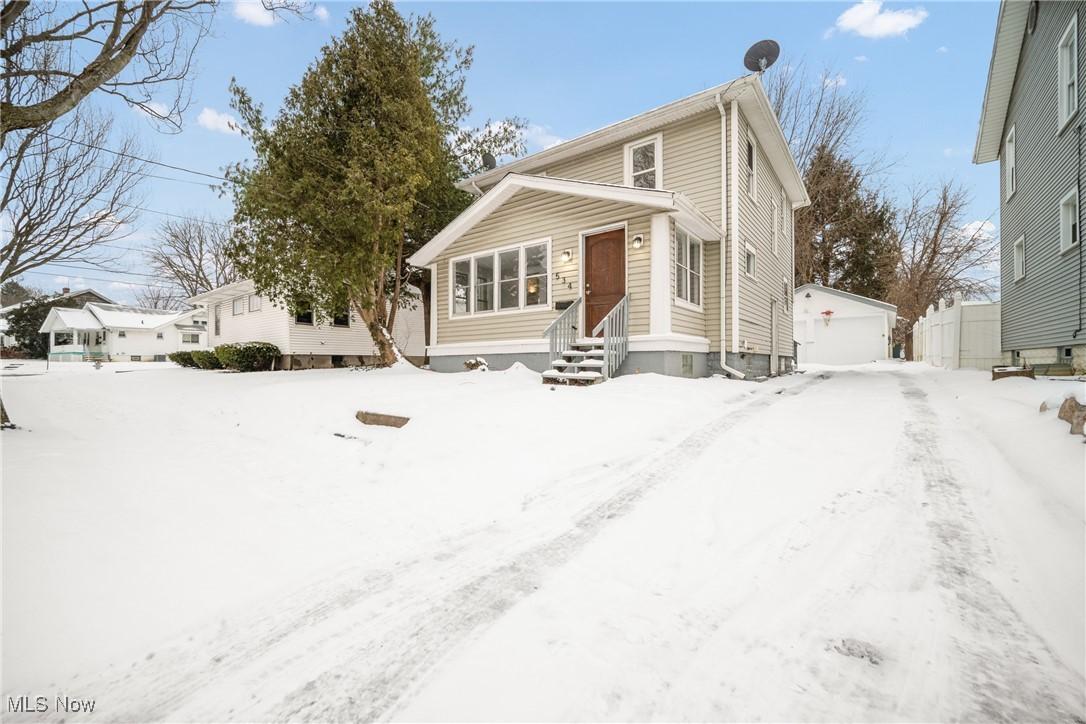 Cole Ave, Akron, OH 44301
