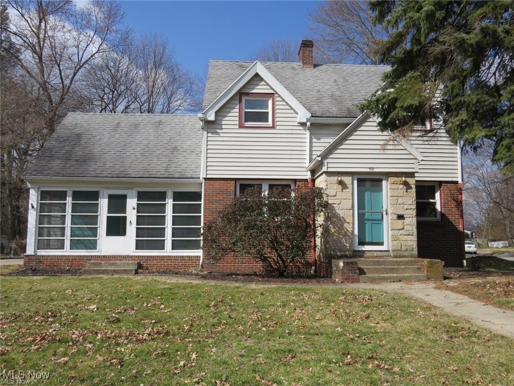 Harcourt Dr, Akron, OH 44313