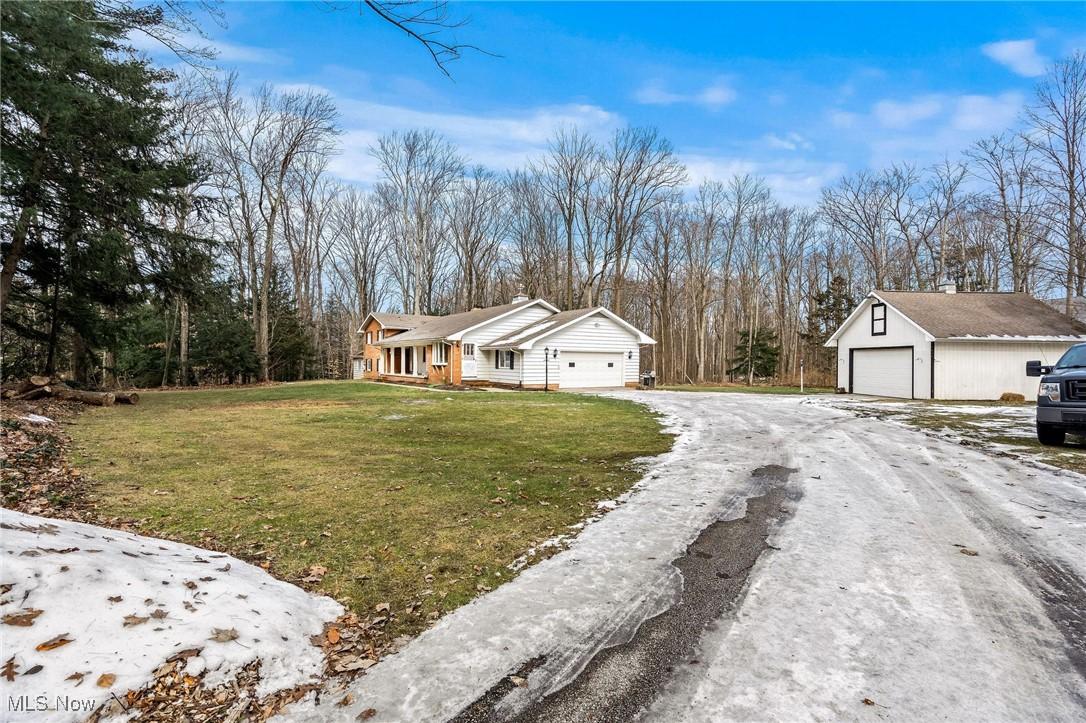 Viewmount Dr, Concord Township, OH 44077