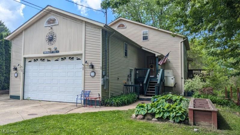 Parkhall Dr, Painesville, OH 44077