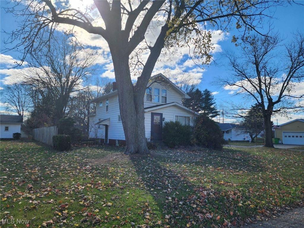 Howe St, Dover, OH 44622