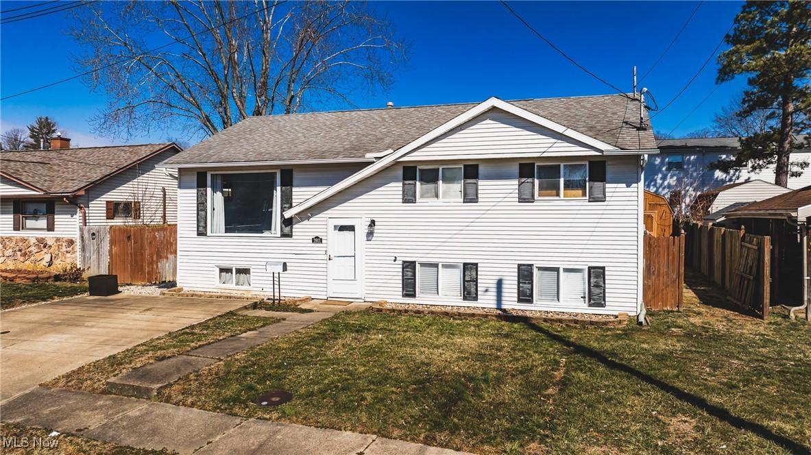 22nd Ave, Parkersburg, WV 26101